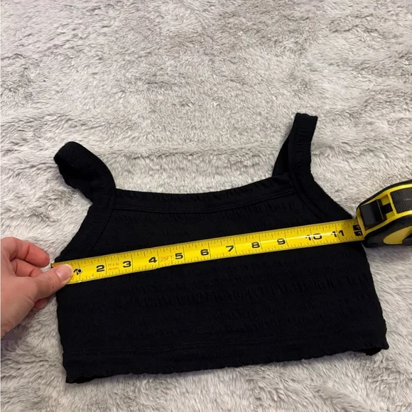 American Eagle Outfitters Black Smocked Crop Tank - Picture 2 of 3